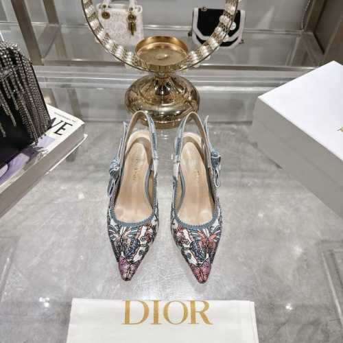 出厂 Dior迪奥尖头高跟凉鞋 迪奥 Dior 25春夏季新款编织 电绣重工艺制作 顶级版 上脚舒适透气 清凉 穿出不一样的风格 材质：进口编织 码数：34-4