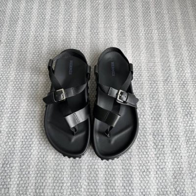 冲量价: Ermes Hermes24 春夏 来自家凉鞋夏日首选凉鞋之一 带点小文艺3Cm鞋底好看还增高不是一点点 如履平底 Zp开发开模、鞋底颜色、绝对正确！