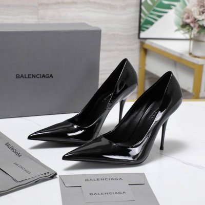 代购级 Balencia*Ga 巴黎*世家 25Ss 尖头 高跟鞋 单鞋 市场最高版本 绝对原版开发 英原版购入对照开发 特殊定制进口漆皮 进口羊皮做内里确保脚