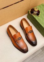 商品商标：GUCCI 古驰 休闲皮鞋 正码码数: 38-44 45.46.47订制 商品材料：精选 进口头层小牛皮鞋面+原版五金扣，进口牛皮内里。强烈立体视觉效