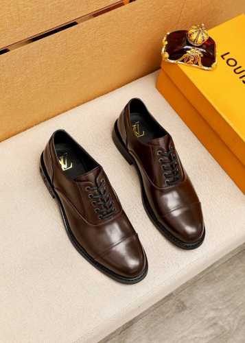 原单 Louis Vuitton 路易威登 新款～时尚商务正装男鞋原单品质，高端精品细节精致考究，采用进口意大利头层原版小牛皮鞋面舒适的水染牛皮内里原版大底，穿