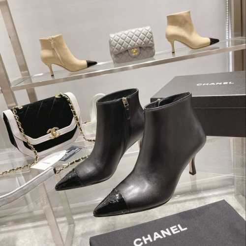 经典款 CHANEL秋冬新款女靴专上脚舒适，面料采用进口牛皮+漆皮，内裡垫脚羊皮，跟高75mm，码数34-41 34 40 41订做不退換 真皮大底