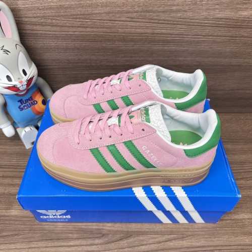 顶级版本Adidas Originals Gazelle 舒适潮流厚底 耐磨防滑增高低帮绿粉板鞋。 货号: Ie0420 包装:全套得物配件毒盒配纯棉袜子一副。