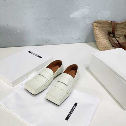 高品质出厂 ！小众潮牌Jacquemus25春夏新款复古中性两穿可踩方头单鞋！ 方头设计真的好时髦！牛仔裤 小裙子搭配不在话下！可可爱爱没有脑袋 四方方的 时髦