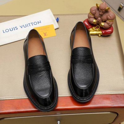 工厂p价 Louis Vuitton 里 路易威登 新款男士休闲商务皮鞋官网原版复制，鞋面采用进口官网1:1材料制作意大利牛皮面，高端内里绝非一般的工艺制造，大