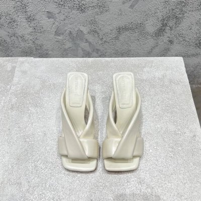 工厂p价p 顶级高端版本 代购品质 原版开发 Bottega Veneta2025Ss新品爆款夏季女士Riva高跟穆勒凉拖鞋 Bv新款全真皮扭结编织装饰拖鞋抢手