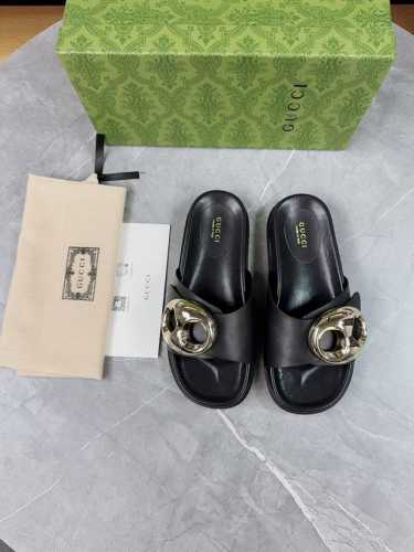 Gucci2025新款，金属扣原版1：1打造。超美品质，专柜经典款。鞋面:原版小牛皮内里:水染牛皮垫脚:水染牛皮大底:超轻原版底厚底增高:3.5cn包装:原版包