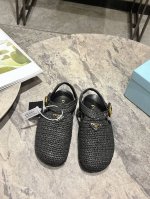 顶级品质 prada Fw25 New Arrival～ 普拉达2025女士新款罗马编织包头凉鞋 专柜一上就断货的节奏 超级多的网红时尚博主种草 上脚真的太舒服