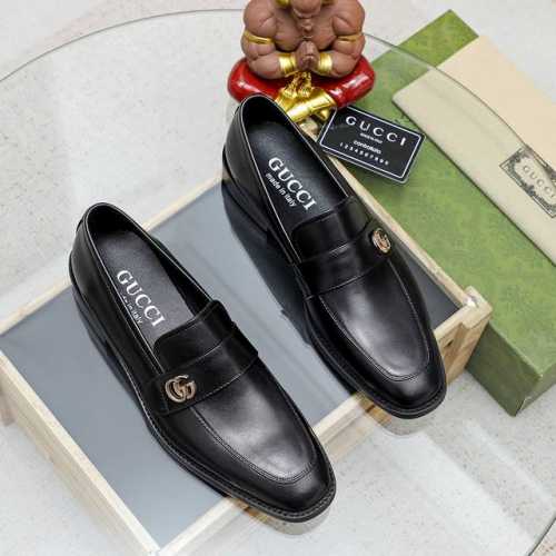 GUCCI 古奇 里 爆款豆豆鞋顶端品牌奢侈，顶级～质量 ，最新時尚豆豆鞋 ..鞋面選用原版头层牛皮制造. 皮内里 。原版个性时尚柔软橡膠耐磨防滑大底，上脚轻巧