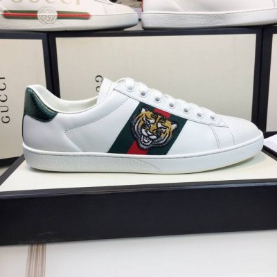 橙子出厂价p gucci 古驰 经典爆款 小蜜蜂小白鞋 百搭休闲鞋板鞋 情侣款 码数 34-45