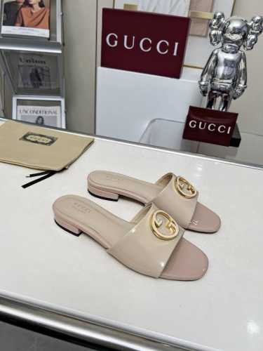 出厂 2025 SSS新款报到 Gucci～古*奇 原单品质 原汁原味的欧式风格 上脚非常完美穿搭上配此鞋，优雅大方，晶莹剔透，无论种各配件材质，都是家独一比一
