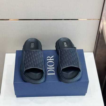 冲量价: H718- Dior迪奥 最新款H-Town 系列 Oblique 厚底 拖鞋 凉鞋原版购入开发 做货 这款 Dior H-Town 凉鞋致敬运动风格 - 点击图像关闭