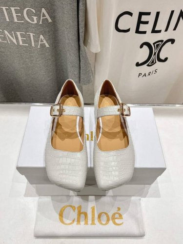 高版本出厂340 Chloe 克洛伊2025Ss蔻依新款玛丽珍平底鞋单鞋！ 简直是时尚感与舒适度的天作之合～上脚极具吸引时髦运动风尚，以你的方式彰显你的优雅、轻