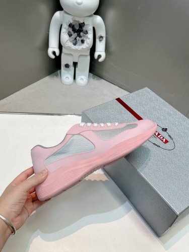 实价 普拉达 Bike织物运 极具prada风格的america’Scup运动鞋经过重新设计，全新面料和颜色为它注入新的当代精神 码数 36-46