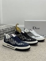 dio* 顶级原单B dior 迪奥 低帮休闲鞋 采用头层牛皮精心制作搭配帆布 舒适透气~双色橡胶鞋底 提升格调 时尚百搭 可为各式造型增光添彩 塑造独具动感活