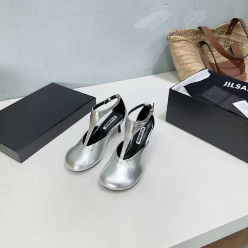 高品质出厂 ！小众潮牌Jilsander 25春夏极简主义高跟圆头镂空凉鞋单鞋！ 市面顶级原单版，Zp对比做货，所有细节都跟柜上一致：包括鞋面皮料，鞋垫内里皮料