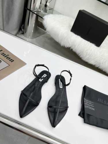 高品质出厂 平底小众潮牌网红款 Jil Sander 吉尔 桑达早春凉鞋系列！春夏最新爆款时髦平底尖头带子凉鞋 这款真的绝了 时髦到飞起 想不到有任何理由可以去