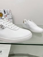 杜嘉班纳 顶级版本 原单品质 D0LCE & GABBANA 春款 专柜 超火超帅气的休闲鞋此款传承了D家一贯有点浮夸而不失时尚的风格 精湛的做工 众多人至爱采