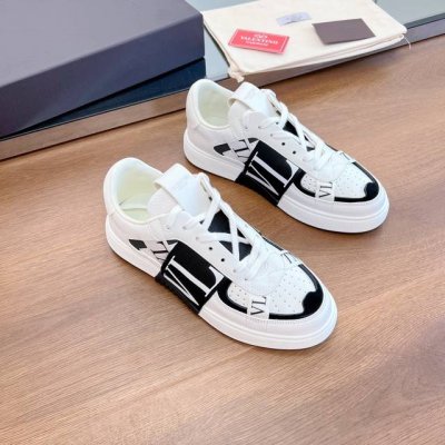 代购级品质 实物拍摄 Valentino Garavani Vl7N 小牛皮低帮绑带运动鞋、休闲鞋 男士女士情侣真皮板鞋 七条绑带，装饰橡胶效果 Vltn Lo
