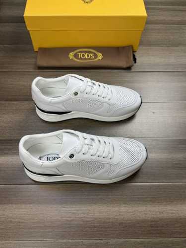 Tod'S 托德斯 -高端品质 原单 -鞋面：进口纳帕小牛皮、打孔小牛皮 -内里：水染牛皮 -大底：超轻tpu 橡胶发泡；组合成型大底 -超高品控 做工精细：凸