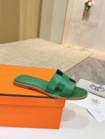 爱马仕Hermes，真皮大底 出厂价 顶级版本！原版开发 鞋面：牛皮 内里垫脚 羊皮 大底：意大利真皮大底 码数：34-43注 34 41 42 43 码定做