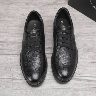 商品商标：prada 普拉达 商务皮鞋 正码码数: 38-44 45订制 商品材料：精选 进口头层荔枝纹牛皮鞋面，进口水染牛皮内里。强烈立体视觉效果，原版大底