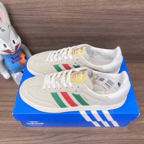 顶级版本Adidas Originals Samba 德训低帮板鞋情侣款 灰绿红 货号: Ig1826 包装:全套得物配件毒盒配纯棉袜子一副。 码数:36 36