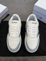 celine赛琳~~~凯旋门薄底情侣款小白鞋，运动鞋，板鞋，休闲鞋 充满街头感的一双鞋子，拼色设计非常赞，这款鞋有它自己独特的设计，皮革鞋面非常好打理，侧面与后