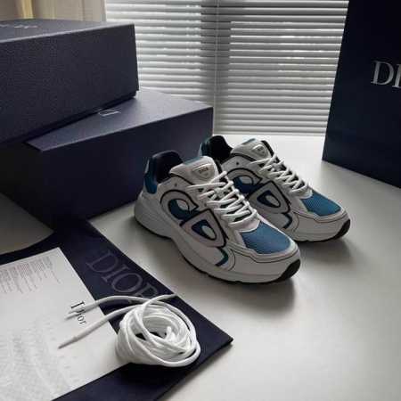 di~R 运动跑鞋 新款运动鞋以现代线条彰显时尚风范，运动鞋动感十足而不失优雅，将轻盈质感与灵活性能集于一身，尽显品牌精湛工艺，鞋面采用进口网眼织物科技面料拼接 - 点击图像关闭