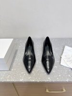 东莞货 The Row 25Ss 春夏季新款芭蕾 单鞋 一款简单秀气又能保暖的单鞋，可搭配各种风格穿出不同风味，内里垫脚羊毛保暖不臃肿 非常柔软好穿，绝对不会磨