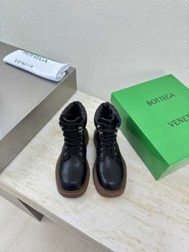 高版本 登山靴 BOTTEGA VENET* 对标对版 五金原版一致 请对比官图 BV登山鞋 五金对版 一致 磨砂牛皮 原版一比一做法 一致五金 黑色当今流行的
