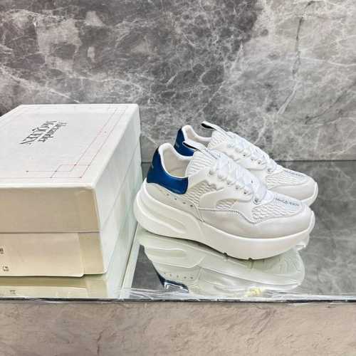 Alexander Mcqueen 新款老爹鞋升级版芯片版本 面料：全粒面呐帕牛皮 拼高科技弹力定制有机布 独家开模胶片 市场独家款式 內里：高丝光水染a级羊皮
