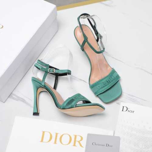 最高版本 Dior 迪奥24S春夏新品 银丝线刺绣工艺 高跟凉鞋 面料采用进口真丝绸缎 内里踮脚均为羊皮 意大利进口真皮大底 跟高：10cm 码数：35-41