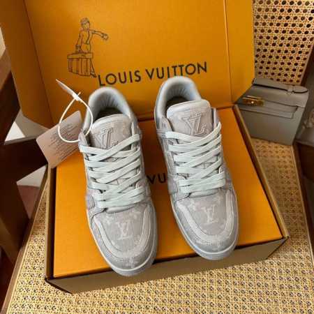 代购级别 2024 Louis Vuitton LV Trainer！#54系列 运动鞋欧洲代购1W 购入！ 爆拆开发 大底和面料私模 ，完美调整至原版一致较果 - 点击图像关闭