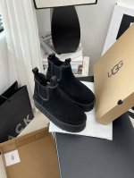 UGG P: Size：女码35-40 UGG切尔西雪地靴 UGG秋冬新款女士休闲舒适厚底切尔西松紧带毛毛鞋时尚靴明星同款 型号：1134526 颜色：黑色、栗