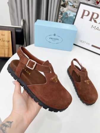 PRADA 25ss普拉达经典三角标乐福鞋系列 简约极致 size：35-42 工厂价 - 点击图像关闭