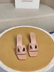 顶级版-真皮底Valentino Garavani Vlogo Cut-Out 25最新经典百搭V扣拖鞋 出厂 ────── 面料：顶级小牛皮 ────── 内
