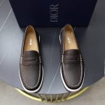 出厂价Pp： 品牌：迪奥Dior 标准码：男码38 44 45可以定做 等级：官网同款 材料：原版牛皮拼接 牛皮内里 原版Tpu耐磨柔软大底 款式类别：休闲运动