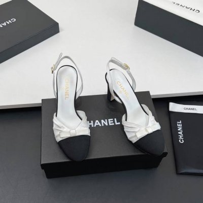 福利价 高品质 Chanel 小香25C粗跟 高跟凉鞋 蝴蝶结凉鞋系列 法式风情 真是美到心尖尖上啦 优雅又浪漫的仙女应该就是这样吧 极简的配色加上绸缎蝴蝶结深