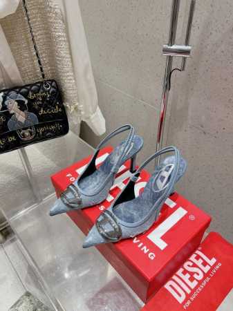 Diesel小众个性尖头凉鞋 高跟鞋 今年谁还没拥有Diesel的搭配神器 你们这群辣妹都入手了吗？无论是鞋子衣服包包都太太太好看了！ 鞋面采用牛皮 进口定制布 - 点击图像关闭