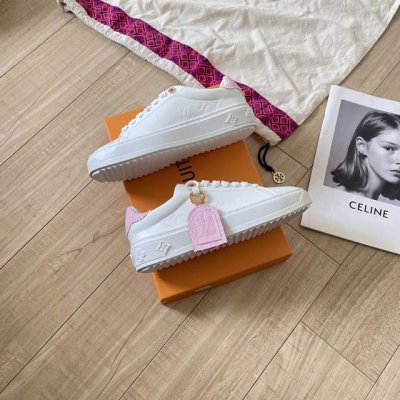 橙子出厂价p louis Vuitton 路易威登 Lv新款小白鞋 吊坠休闲鞋板鞋 码数 35-41