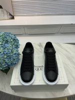 羊皮里 女 男 码数34-40 牛皮里 女 男 码数38-44 麦昆高品质顶级版Alexander Mcqueen 经典明星爆款百搭小白鞋 已升级，全新一代新楦