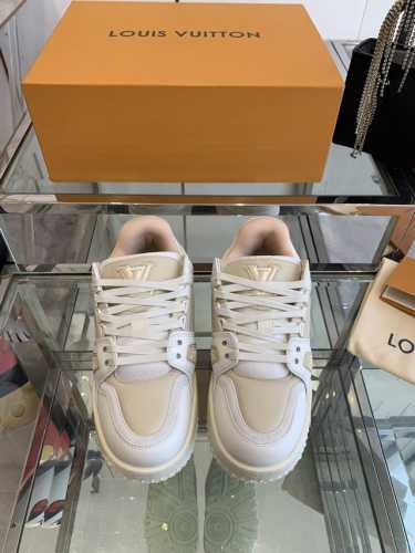 560Louis Vuitton 路易威登 胖嘟嘟 胖丁 滑板鞋 休闲 情侣款运动鞋 原版购入开发 做货 本款 Lv Trainer Maxi 以光滑牛皮革演绎