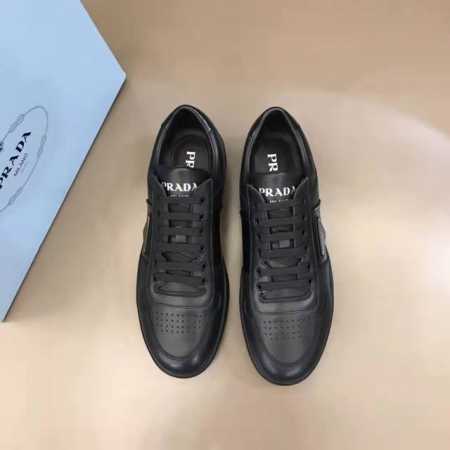 元 38-45 Prada 普拉达新款男士真皮运动鞋，市面最高版本 、欢迎任意对比！原版皮料质感极佳，超上档次！意大利进口胎羊网内里，可拆式垫！奢华用料、精细做 - 点击图像关闭