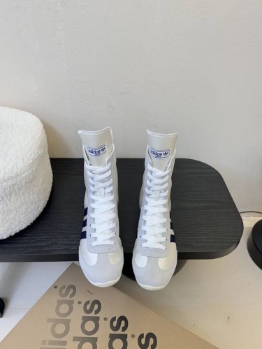Adidas阿迪达斯 Jennie同款 Taekwondo 跆拳道鞋 三叶草 拳击鞋 复古 休闲 运动鞋 时尚百搭 超多网红时尚博主种草 不得不说这设计这颜色太