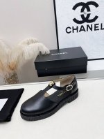 chanel 香奈儿最新大双C玛丽珍后空凉鞋 这款条带经典设计 不平凡的双C拥入了多种配色元素 多元化混搭非常好看百搭 上脚非常轻巧 舒适超级秀气优雅的一款后空