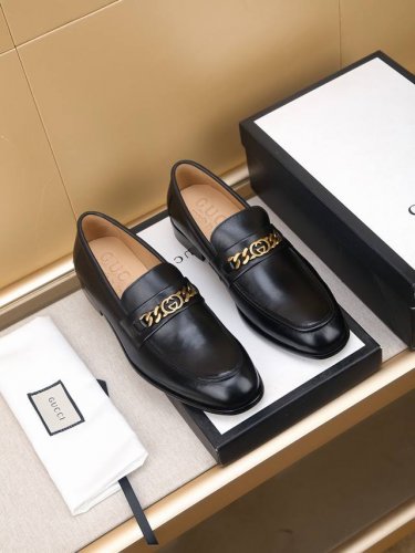 调工厂p价 男装男鞋 运动原单 Gucci 古奇 里 爆款豆豆鞋顶端品牌奢侈 顶级 质量 最新時尚豆豆鞋 ..鞋面選用原版高丝光牛反毛制造. 全头层水染皮内里
