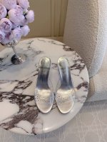 出厂价 Christian Loubouti* 新款水钻透明红底高跟鞋 bling bling水钻装饰 闪耀夺目 富贵迷人 交织出童话般的梦境 鞋面进口透明PV