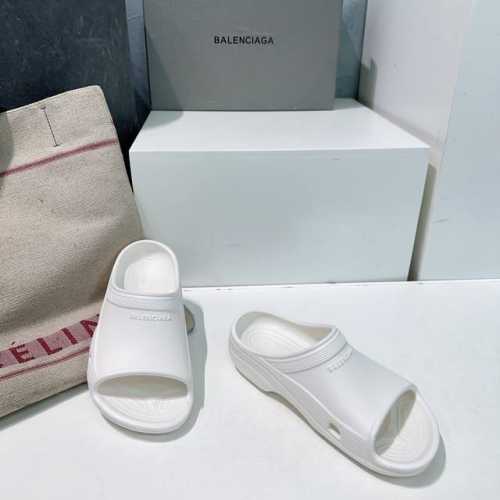 高品质出厂210！顶级品质 Balenciaga巴黎世家25春夏款最新橡胶一体拖鞋！原版开模注塑！ Pu发泡脚床，记忆回弹，脚感舒适。所有的材质与工艺原版100