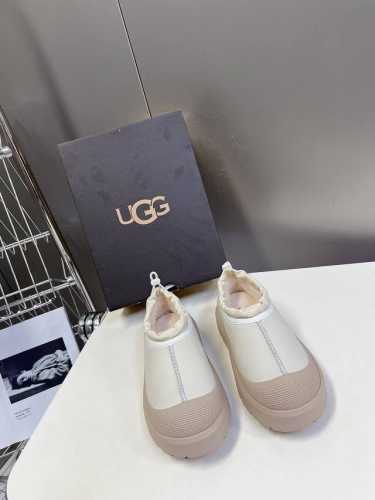 男装10 Ugg王一博同款塔斯曼 UGG Tasman Weather Hybrid一秒蹬 男女同款经典Tasman鞋型之上加入大橘底机能撞色设计，环保防水防雪